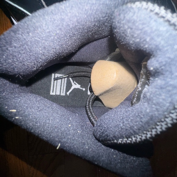 Jordan Kids Sneakers Black White Red - Picture 7 of 15